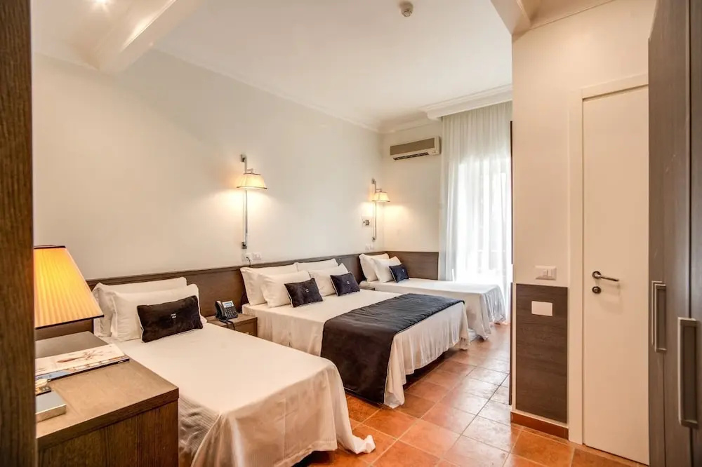 Classic Quadruple room