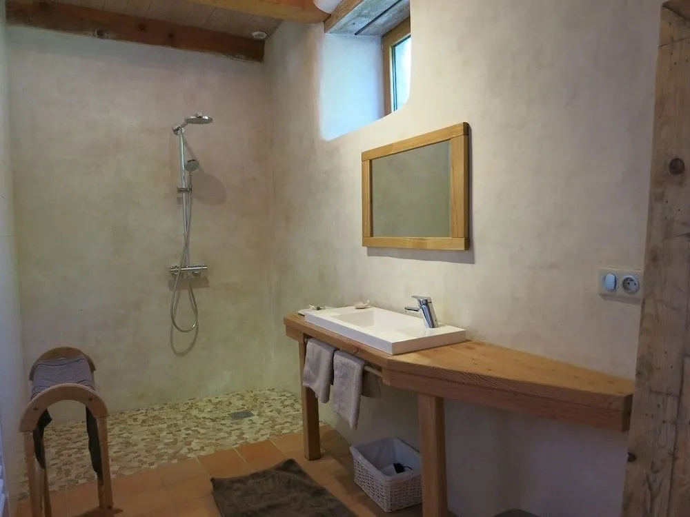 Voir la photo 4 — La Fontaine Blanche