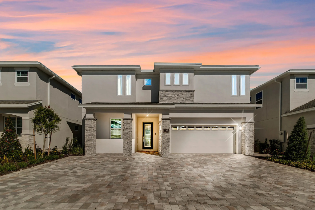 8 Bedrooms / 6.5 Bathrooms / Encore (297 AA), Kissimmee, US