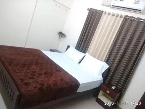 313's Royal Suites