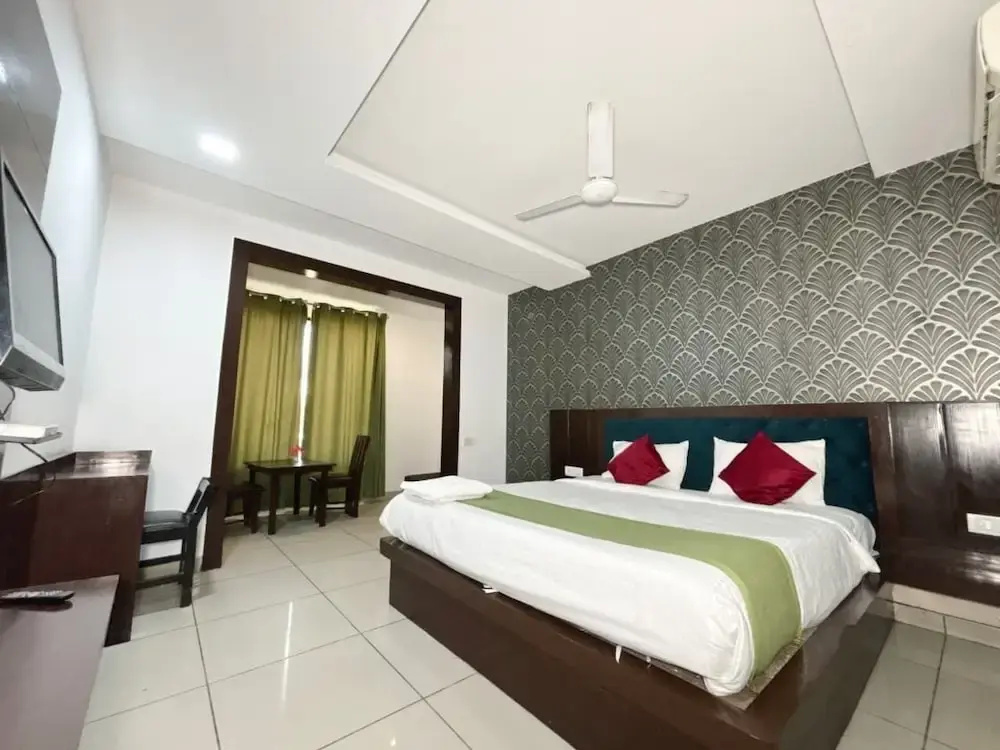 Standard Family room with city view