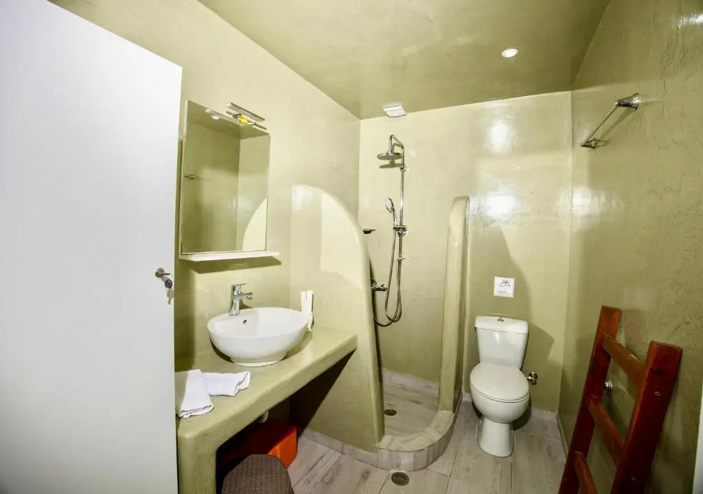 2 Bedrooms Villa