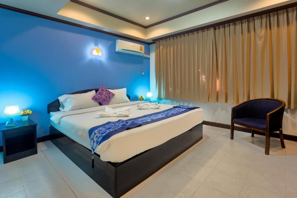 Двухместный номер Deluxe двуспальная кровать в Hotel Grand Orchid Inn