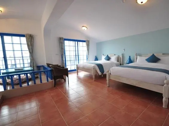 Standard Quadruple room with sea view