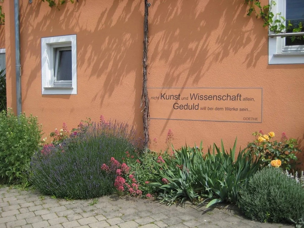 Weinhof am Nussbaum