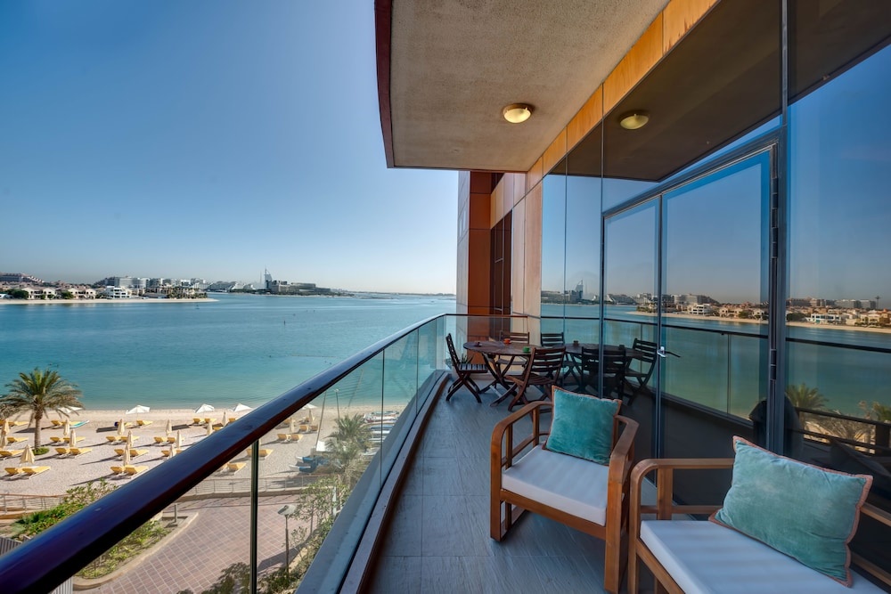 Beach & Waterfront
