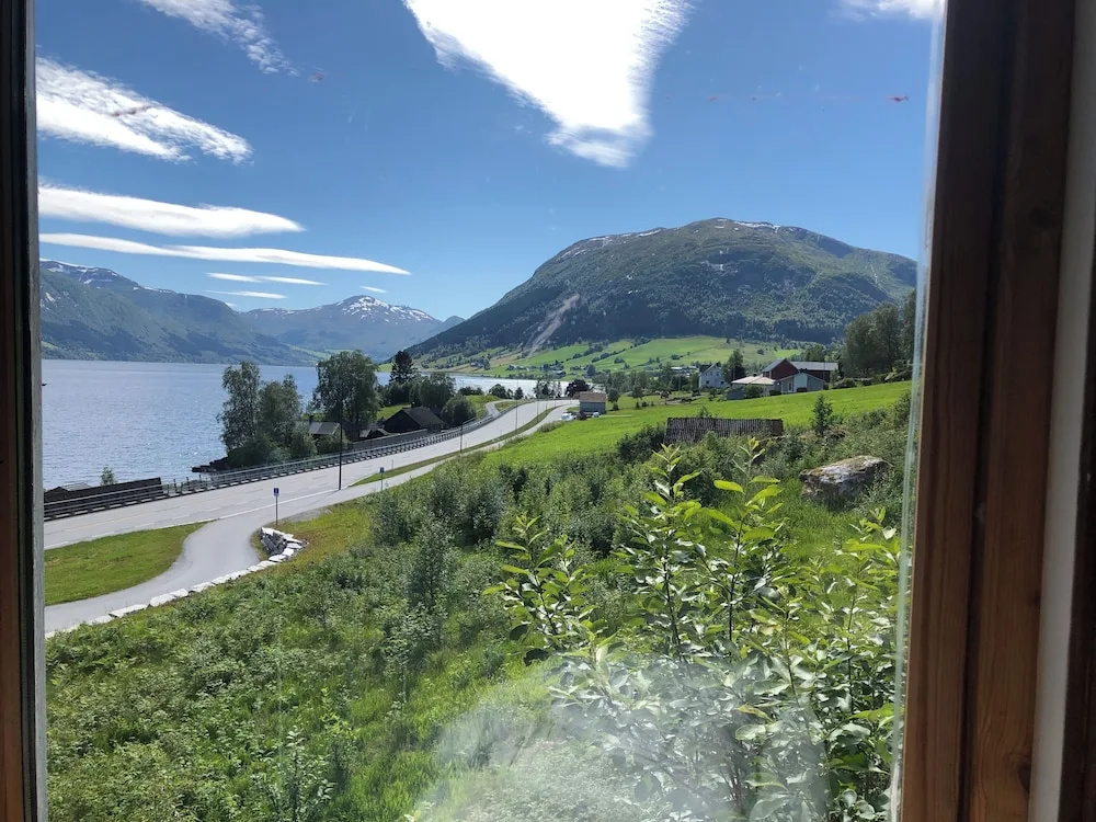 Jølster Lake View