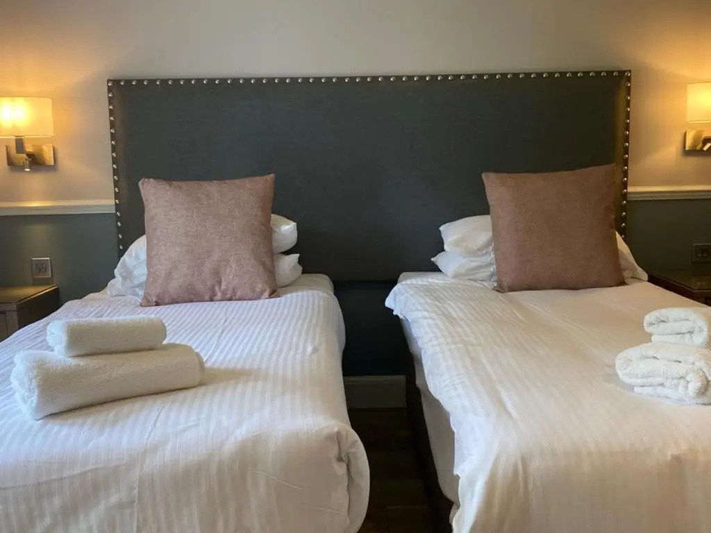 Standard Double room (full double bed)