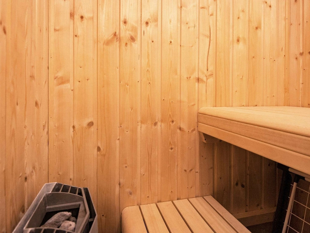 Spacious Apartment With Indoor Whirlpool at Ebeltoft Jutland - фото 11