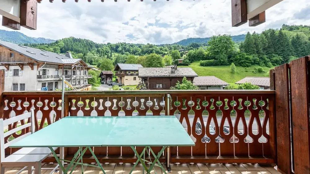 Cosy Escape in the Heart of Morillon