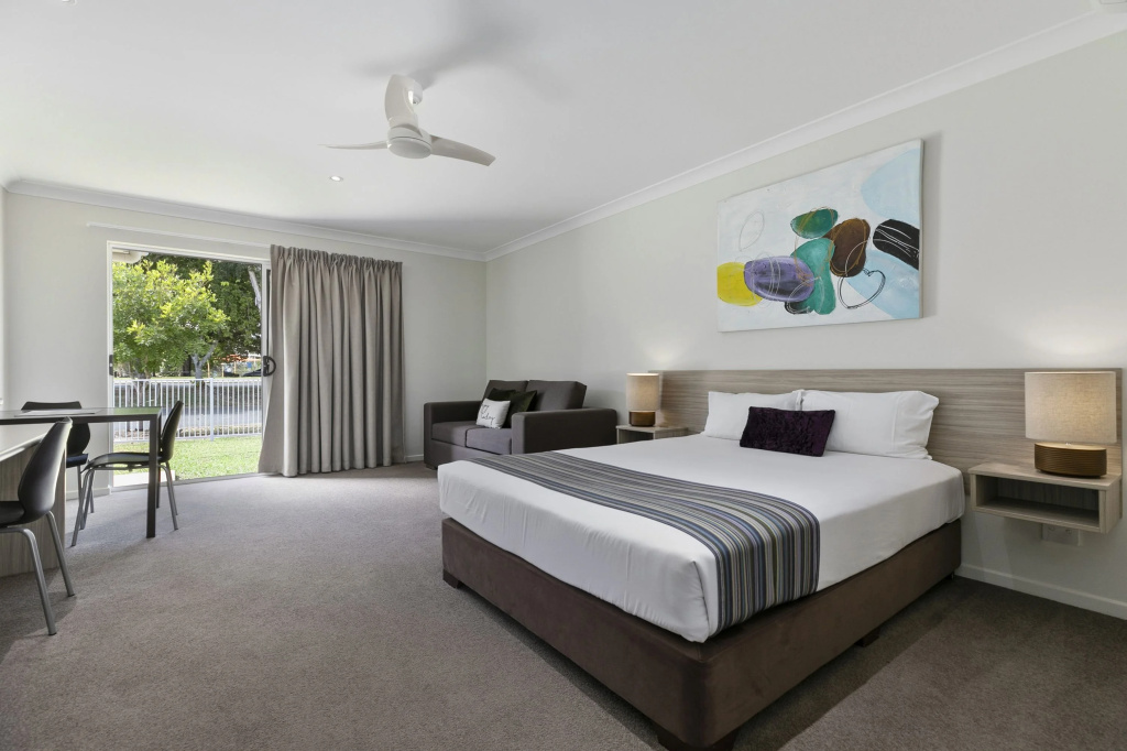 Beachside Boutique Motel Mackay — 3