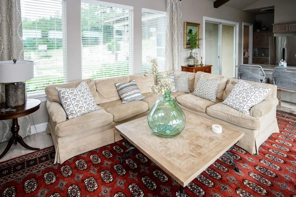 All-suite Century Oak House - Walk To Hidden Falls 2 Bedroom Home - фото 2