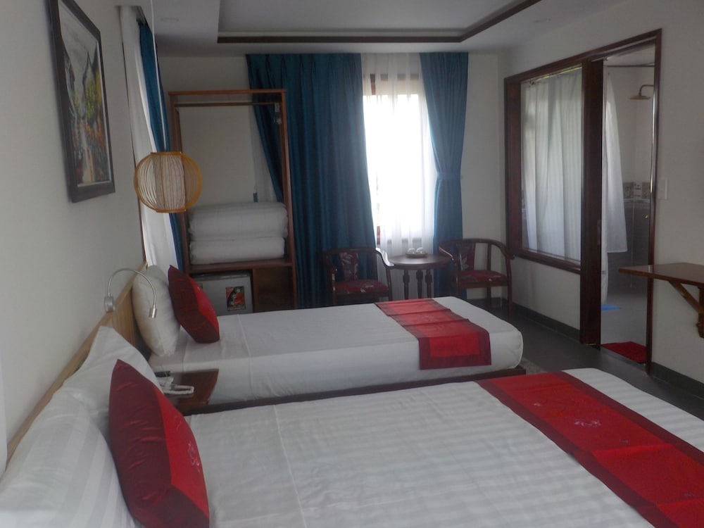 Villa Loan — 4