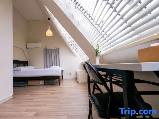 4 min train to Shinjuku ｜ 8 min walk to station ｜Up to 6 guests｜Newly renovated｜loft 사진 2