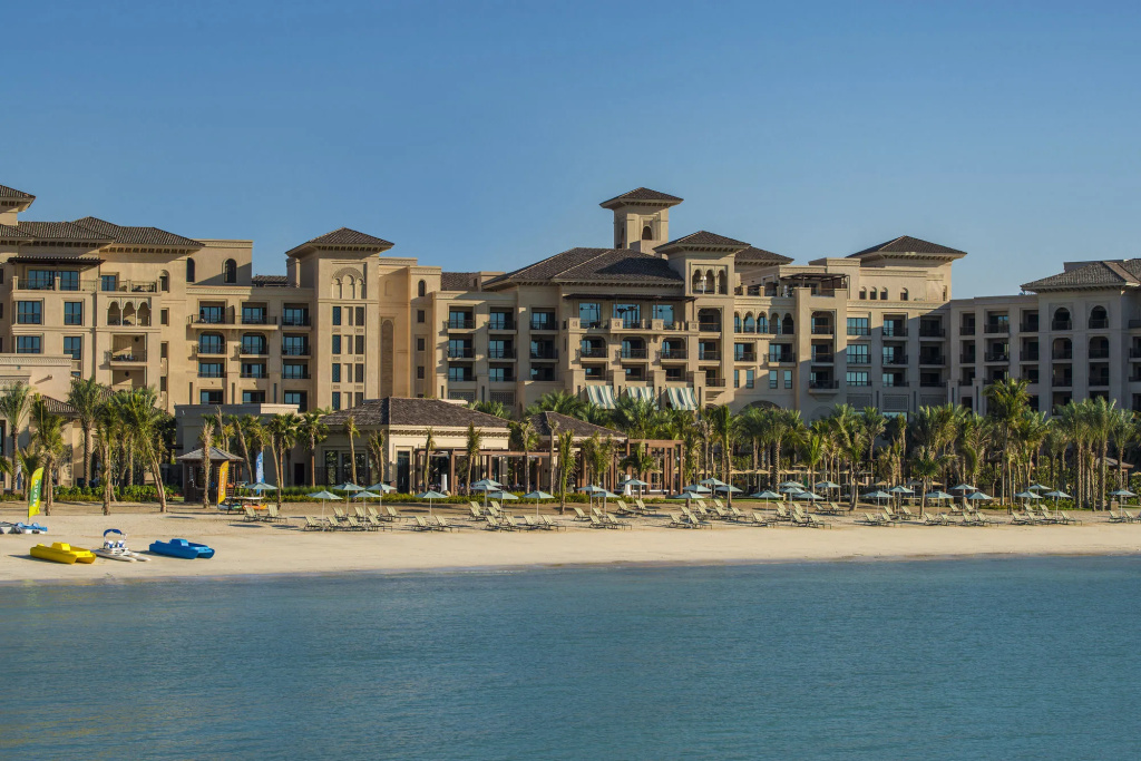 Beach & Waterfront