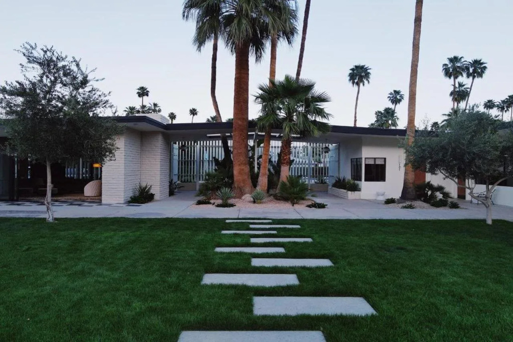 Azure Sky Hotel - Adults Only - A Town & Desert Boutique Hotel