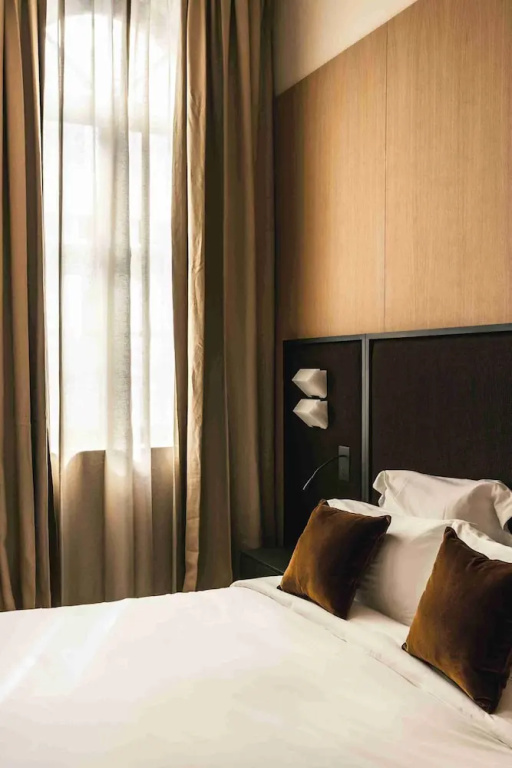Mondovi Luxury Suites 70