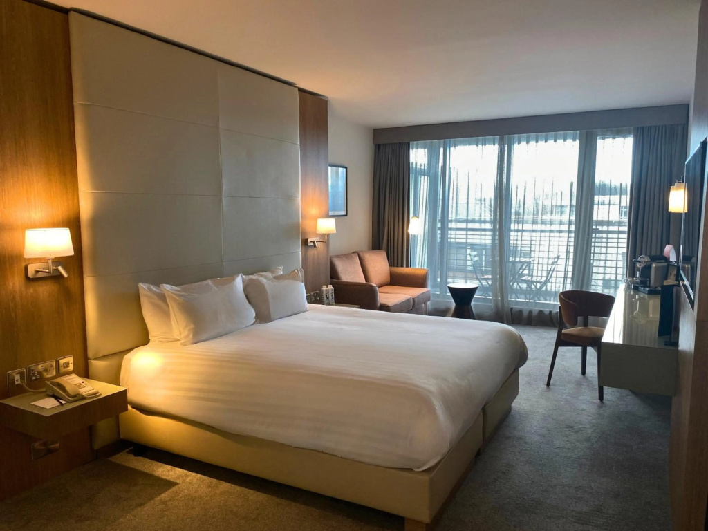 Absolute Hotel Limerick — 4