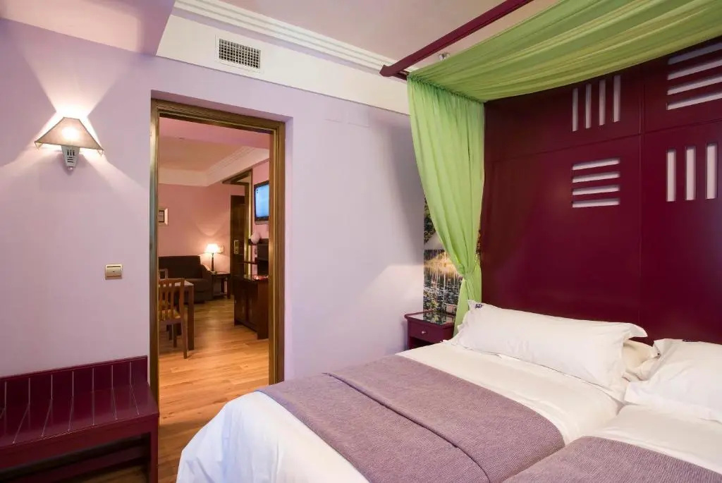 Suites Gran Via 44 Apartahotel - Chambres