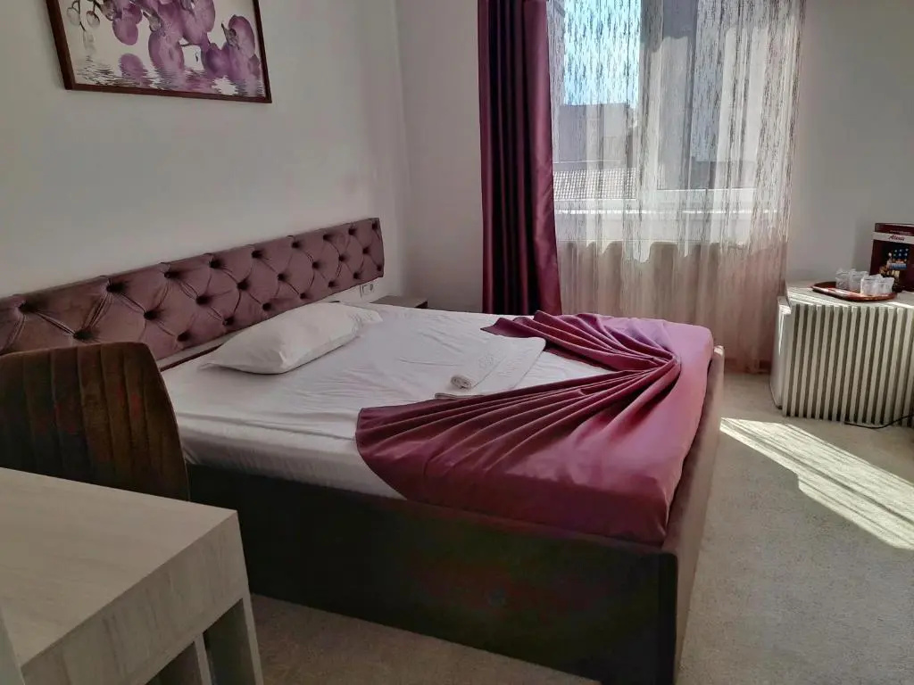 Economy room