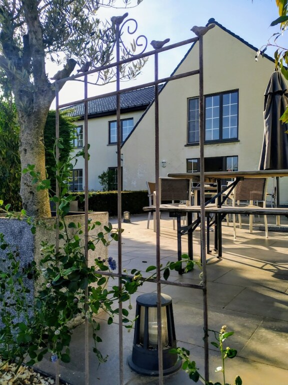 gallery_image_hidden_41