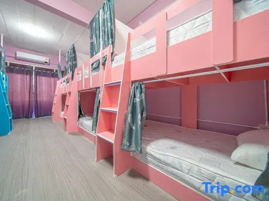 Bed in Dorm (female dorm)