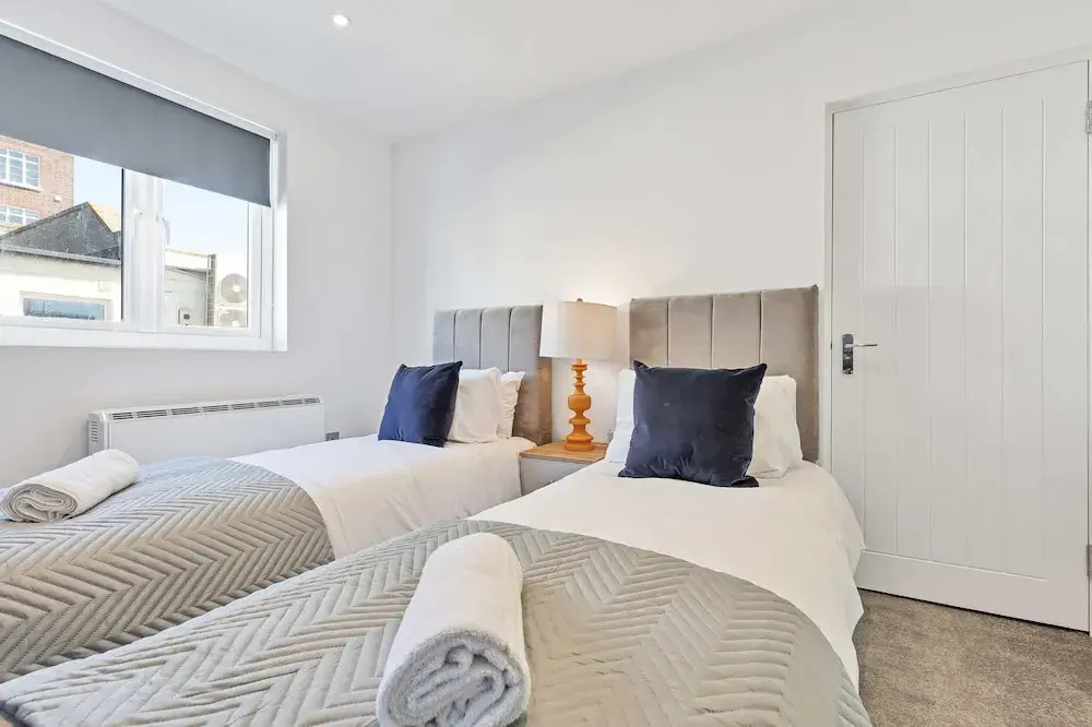 Right On : Bright On Apartment 1D | By My Getaways