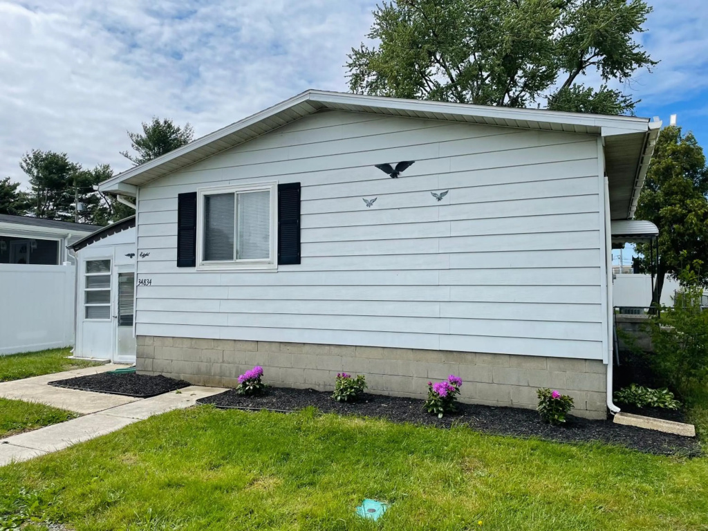 Pet friendly 3 bedroom single family house
