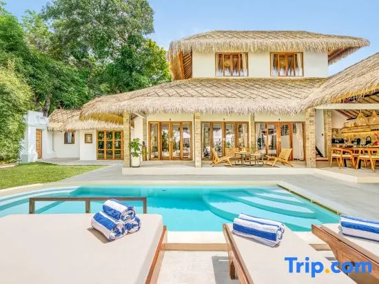 Villa Barcelona - 6BDR, lush garden, private pool