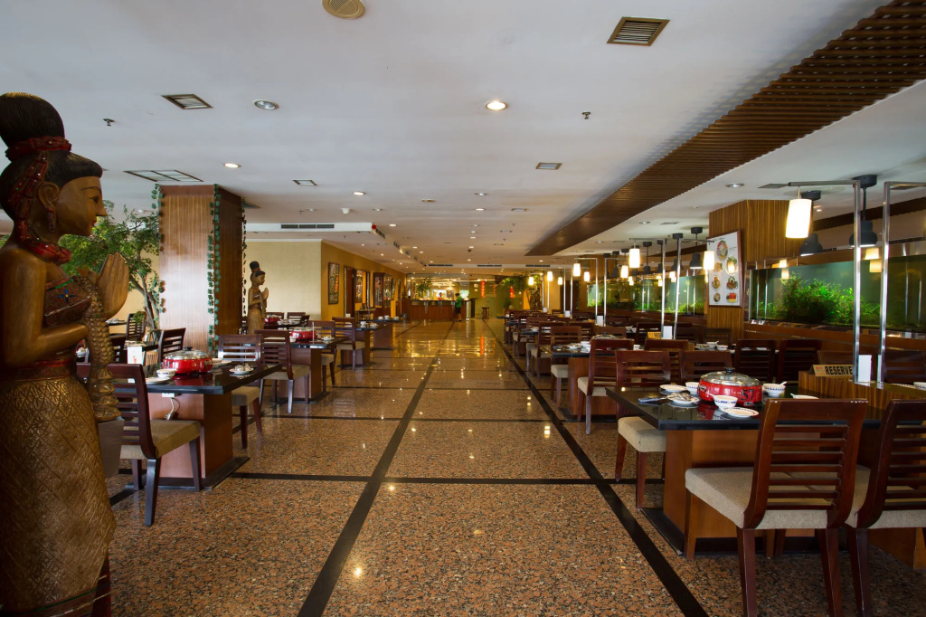Food & Beverage