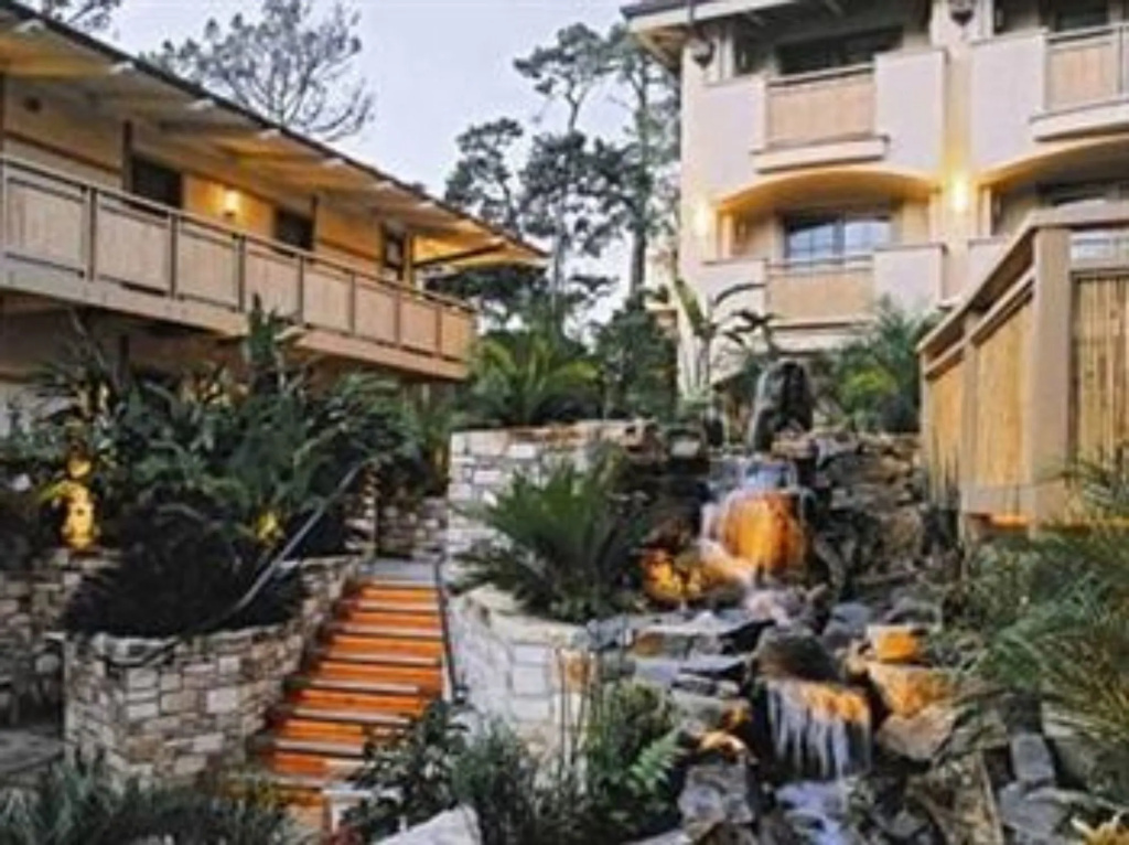 Tradewinds Carmel - Général