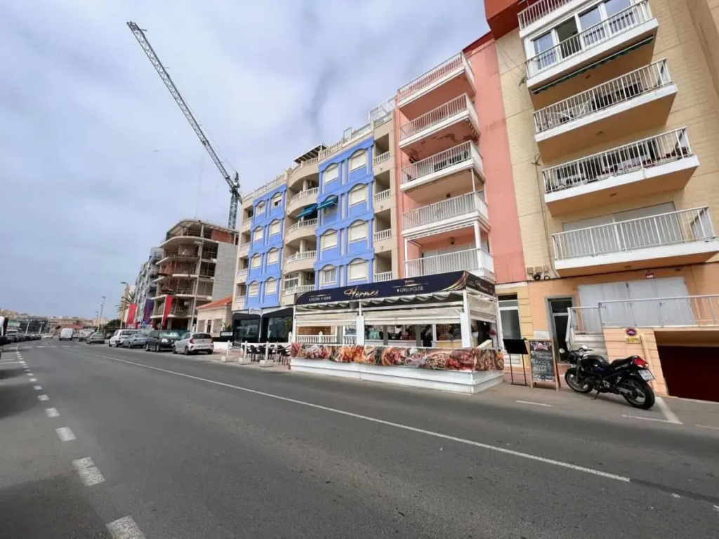 Welcoming seafront apartment Tv15