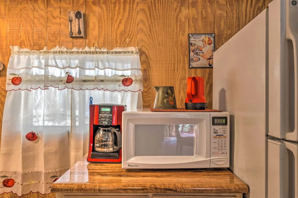 Pet-friendly Cloudcroft Cabin w/ Forest Views! - фото 15