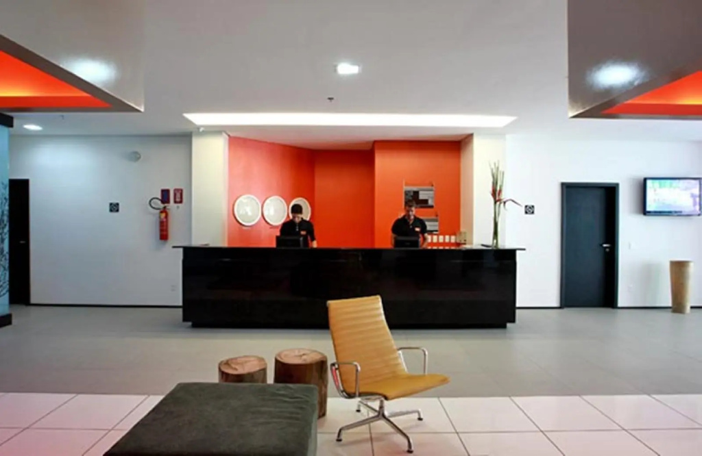 Lobby & Reception