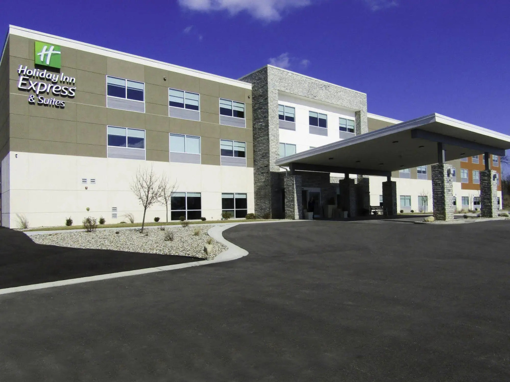 Holiday Inn Express & Suites Coldwater by IHG