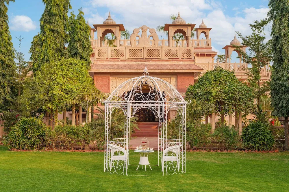 ama Stays & Trails Adbhut Mahal, Jaipur