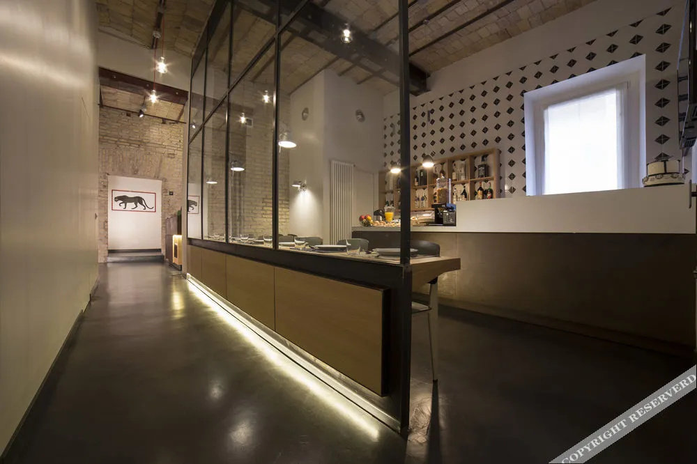 Lobby & Reception