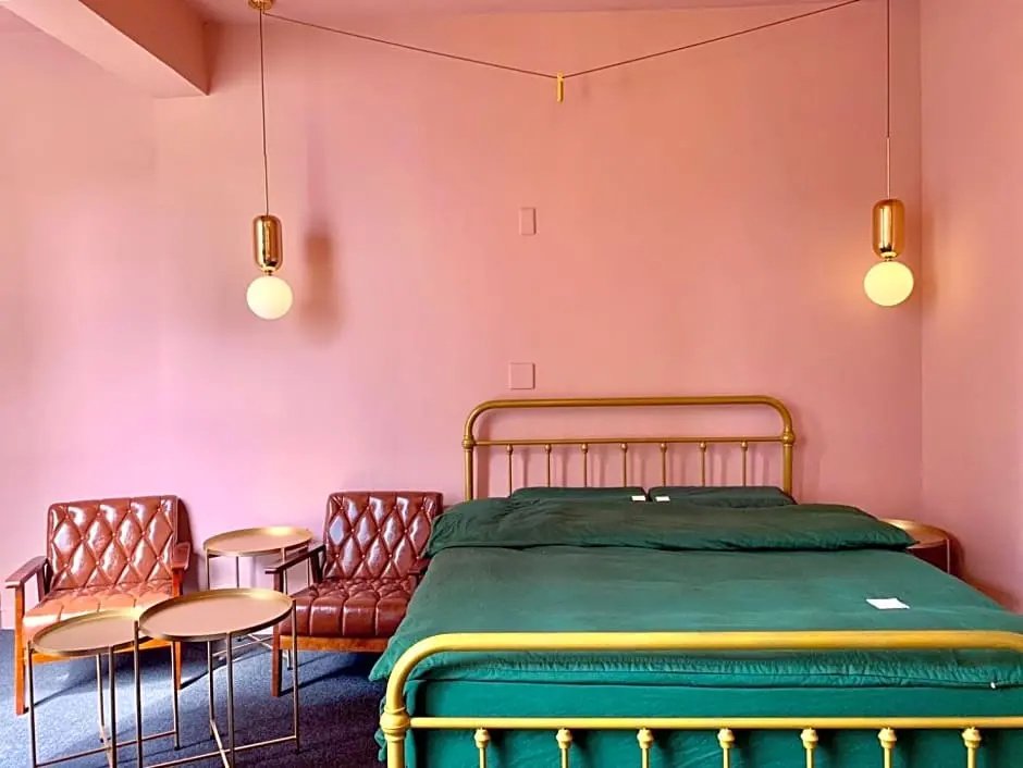 Economy room