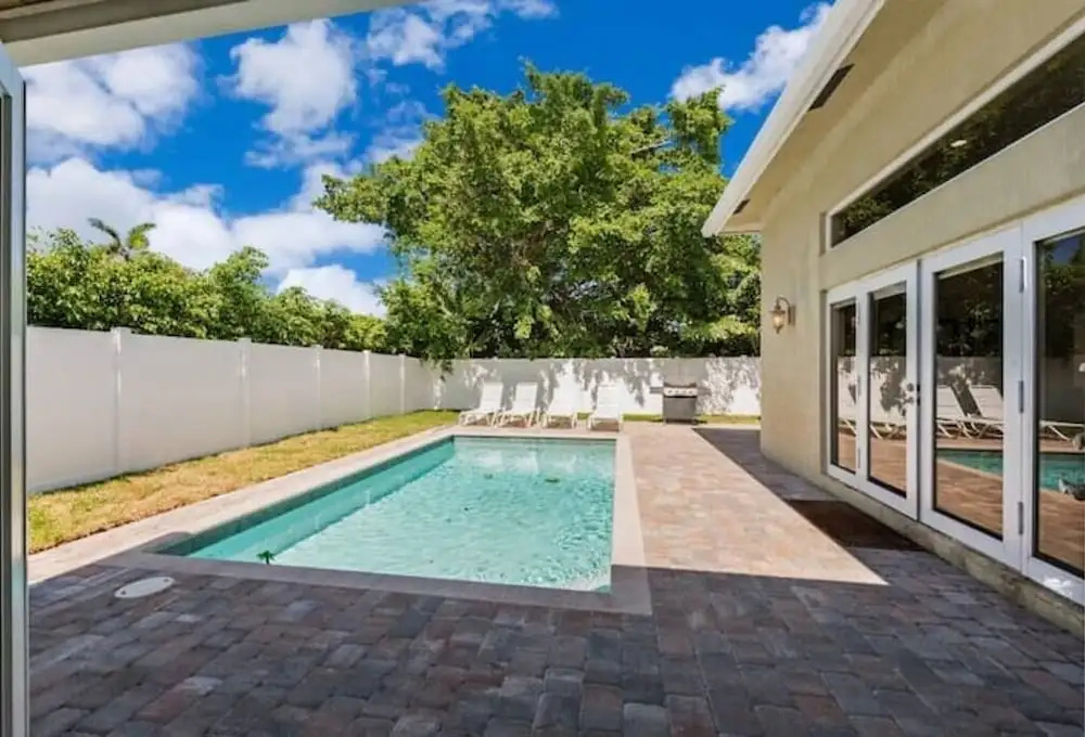 263 Fort Lauderdale in Lauderdale-by-the-sea