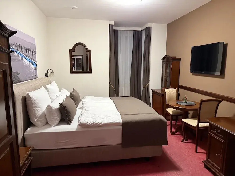 Economy room