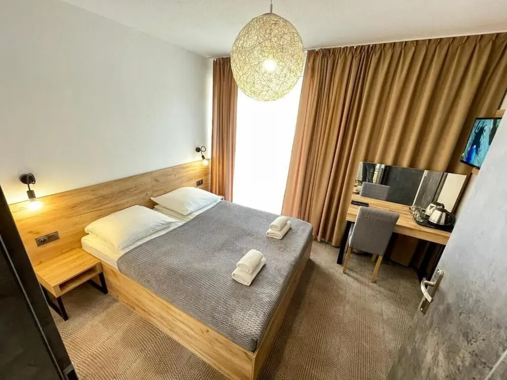 Economy room