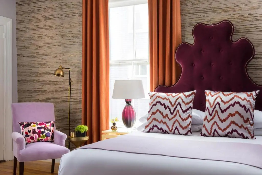 Deluxe Double room (full double bed)