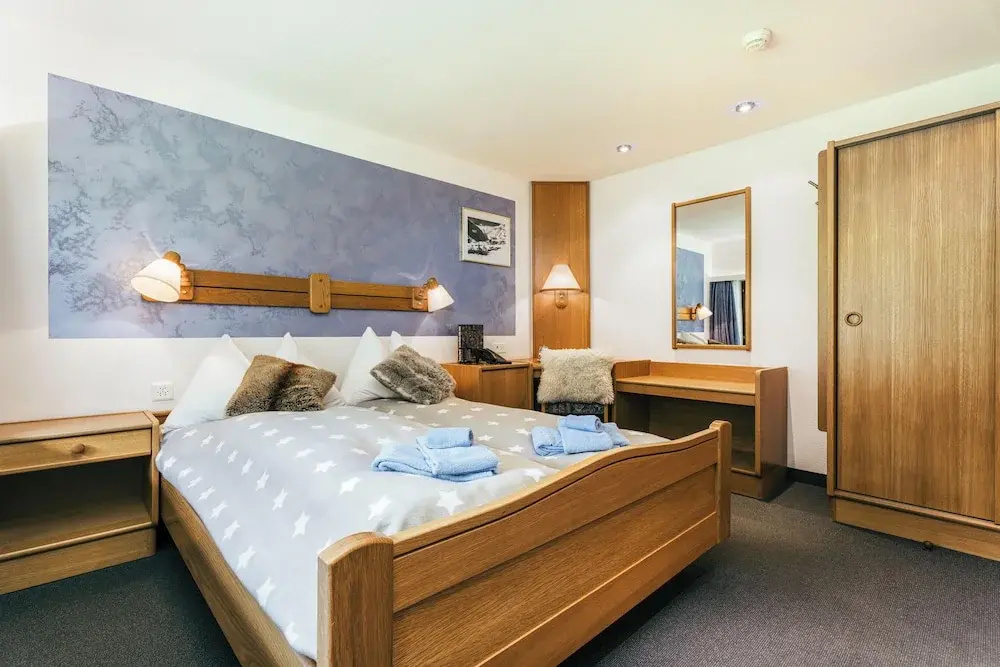 Standard Double room (full double bed)