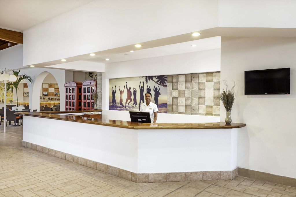 Lobby & Reception