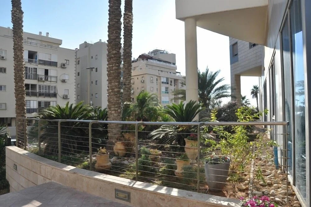Isra Home Luxury Apartment with Sea View