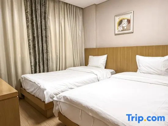Quadruple Suite