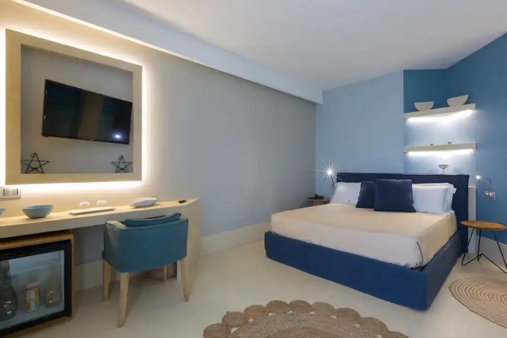 Standard Double room with balcony (full double bed)