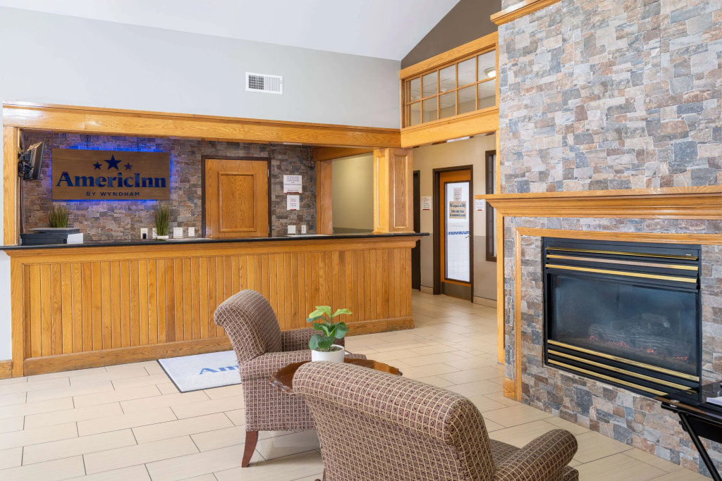 Lobby & Reception