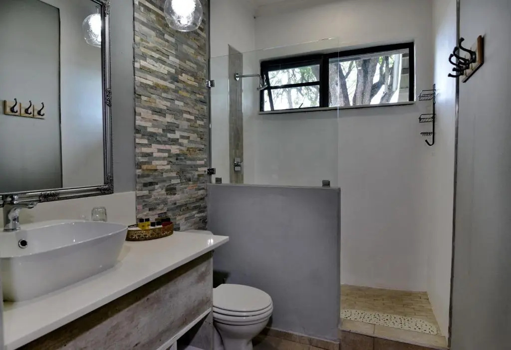 Double Chalet (full double bed)