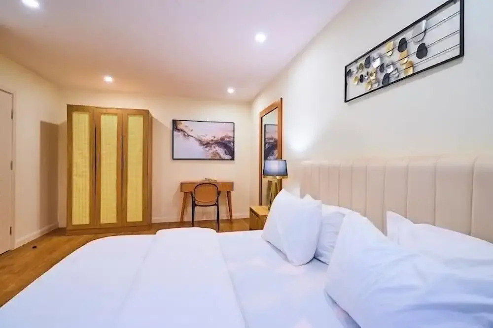 Stone House Apartment - фото 8